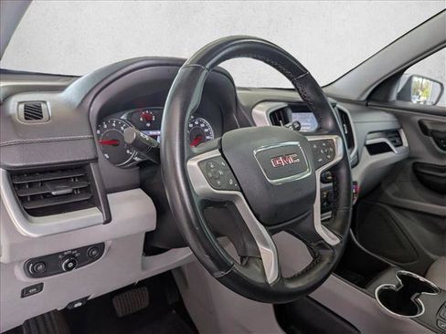 Used 2023 GMC Terrain SLT image 10