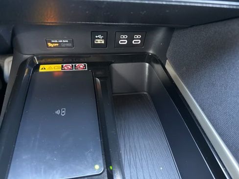 Used 2025 Toyota Camry LE image 15