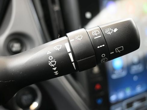 New 2026 Subaru Crosstrek 2.5i Limited w/ Crosstrek Mirror Package image 29