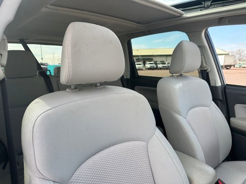 Used 2017 Subaru Forester 2.5i Premium w/ All-Weather Package image 31