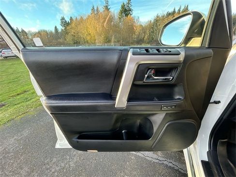 Used 2022 Toyota 4Runner Limited image 23