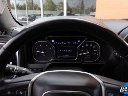 Used 2022 GMC Sierra 2500 Denali w/ Denali Black Diamond Edition AWD/4WD image 25