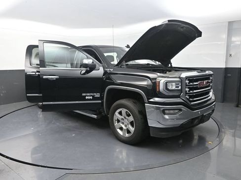 Used 2018 GMC Sierra 1500 SLT AWD/4WD image 39
