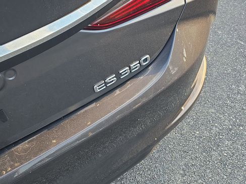 Used 2024 Lexus ES 350 w/ Premium Package image 5