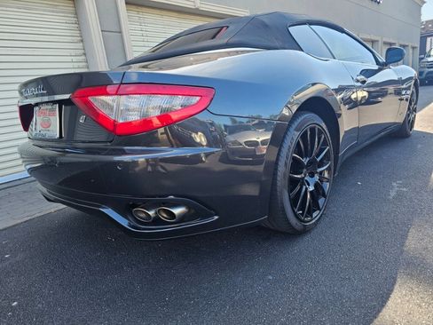 Used 2011 Maserati GranTurismo Convertible RWD image 27