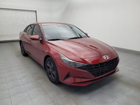 Used 2023 Hyundai Elantra SEL FWD image 13