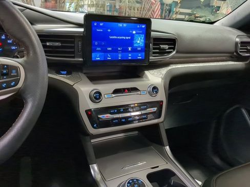 Used 2023 Ford Explorer Timberline w/ Timberline Technology Package AWD/4WD image 13