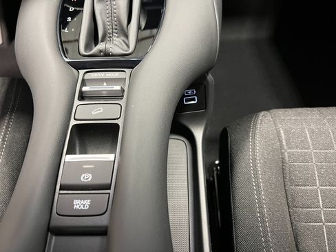 Used 2025 Honda HR-V LX image 20