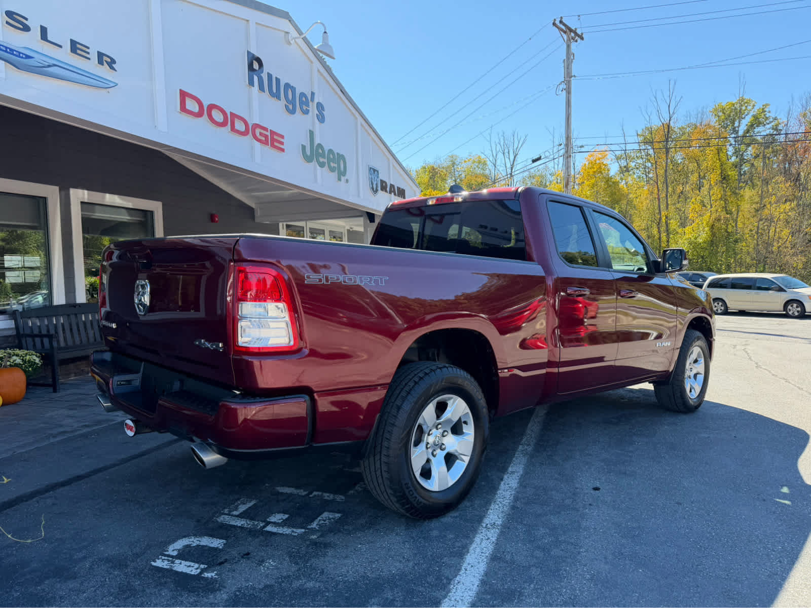 Used 2022 RAM 1500 Big Horn AWD/4WD image 3