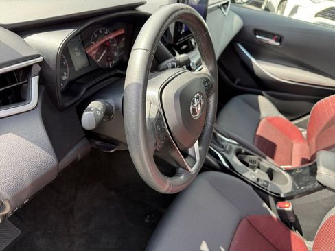 Used 2024 Toyota Corolla SE w/ SE Premium Package FWD image 28