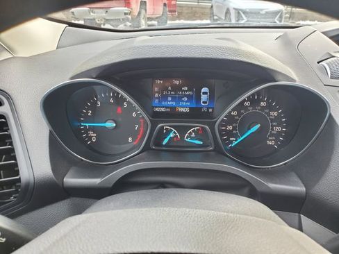 Used 2018 Ford Escape SE image 23