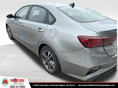 Used 2023 Kia Forte LXS FWD image 7