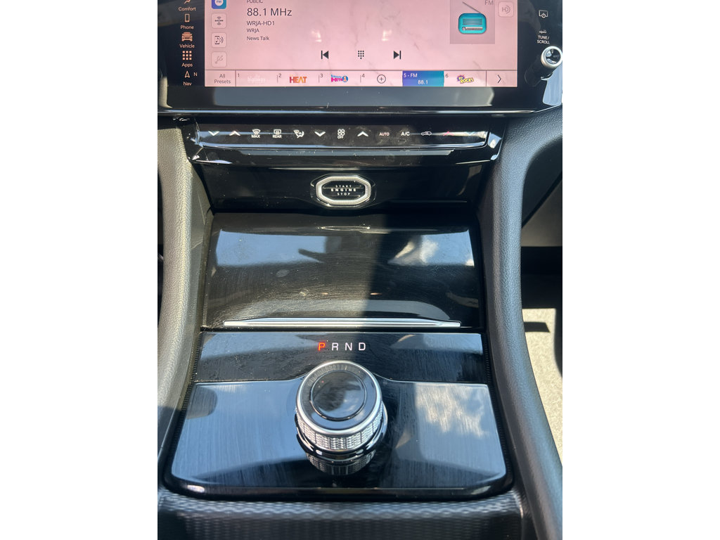 New 2027 Jeep Grand Cherokee Altitude RWD image 14