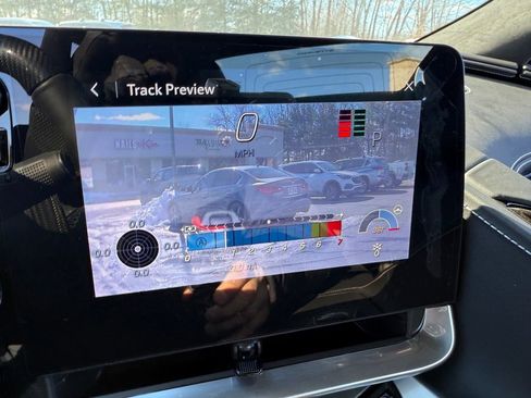 New 2025 Chevrolet Corvette E-Ray image 9