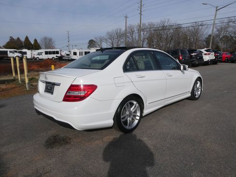 Used 2014 Mercedes-Benz C 250 Sedan image 5