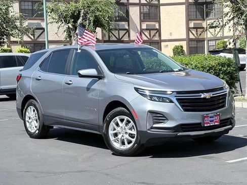 Used 2023 Chevrolet Equinox LT w/ Driver Convenience Package AWD/4WD image 2