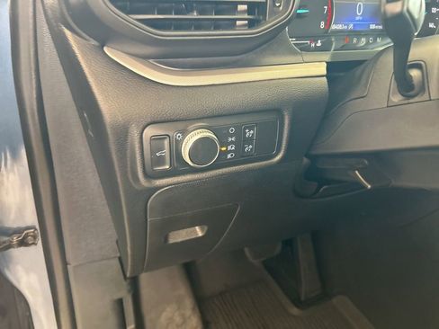 Used 2020 Ford Explorer XLT image 41