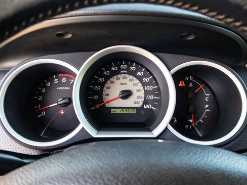 Used 2010 Toyota Tacoma 2WD Access Cab image 39