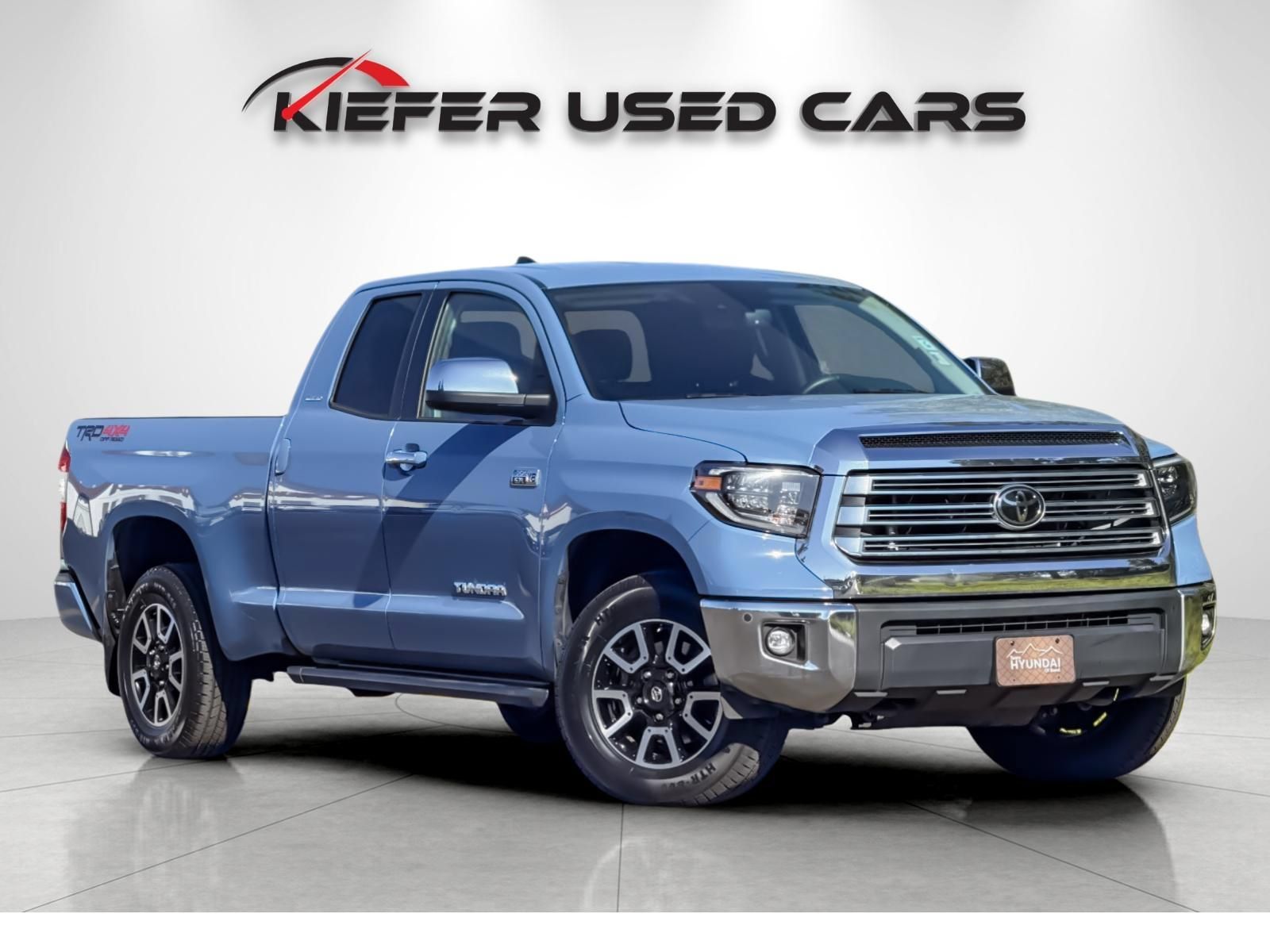 Used 2021 Toyota Tundra Limited w/ Limited Premium Package AWD/4WD image 2