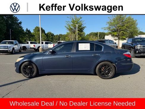 Used 2009 Hyundai Genesis 3.8 w/ Premium Pkg 2 RWD image 2