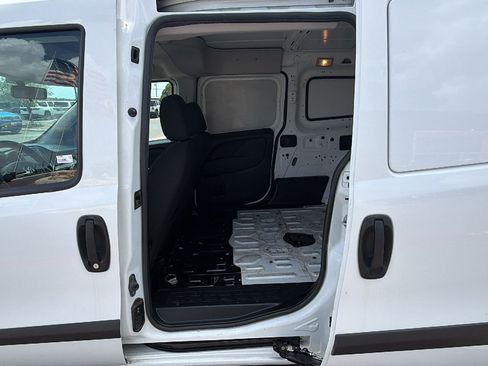 Used 2022 RAM ProMaster City Tradesman FWD image 14