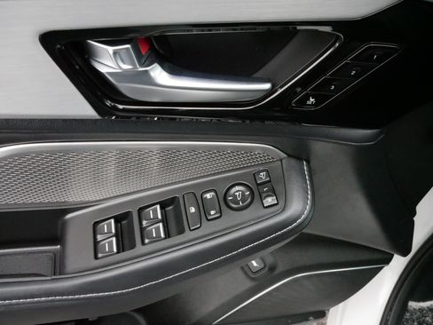 Used 2023 Acura MDX SH-AWD w/ Technology Package image 19