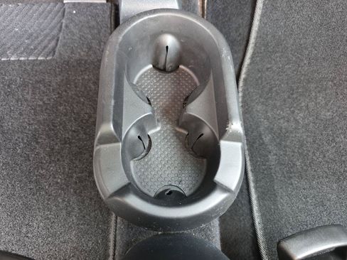 Used 2011 smart fortwo passion RWD image 24
