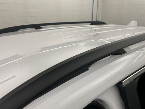 Used 2023 GMC Terrain SLE w/ Driver Convenience Package image 31