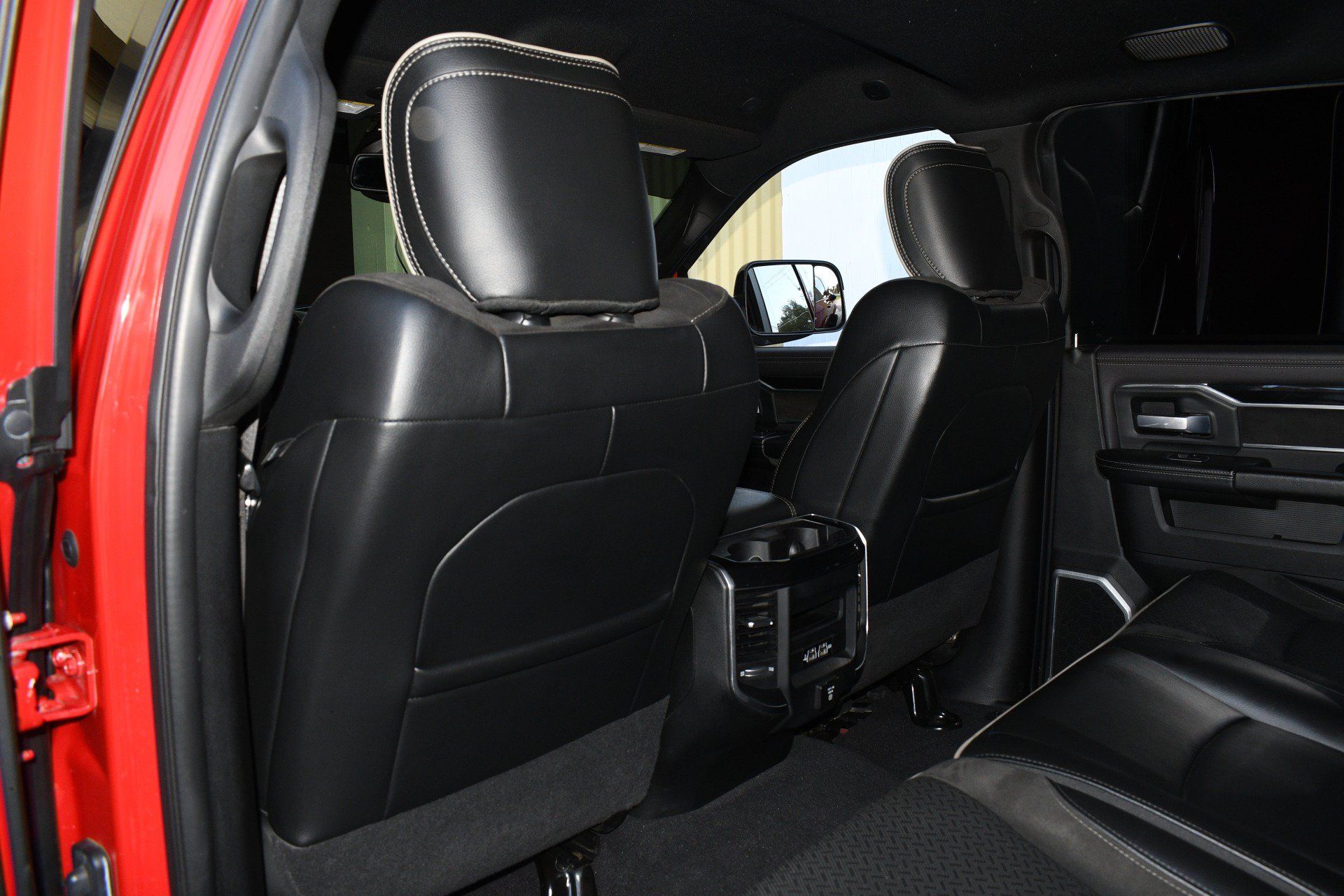 Used 2020 RAM 2500 Laramie w/ Night Edition AWD/4WD image 15