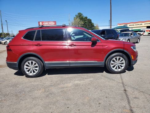 Used 2018 Volkswagen Tiguan SE image 8
