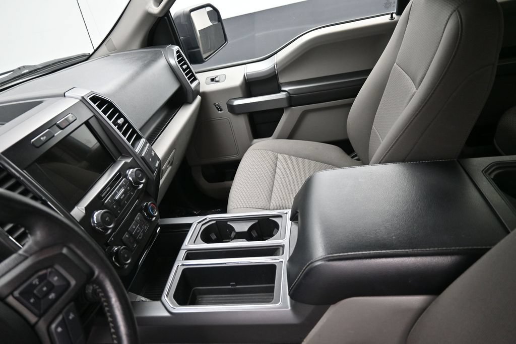 Used 2018 Ford F150 XLT w/ Equipment Group 302A Luxury AWD/4WD image 19