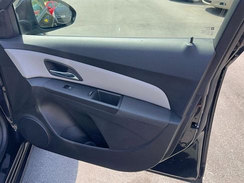 Used 2016 Chevrolet Cruze LS image 31