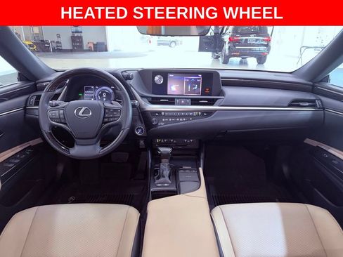 Certified 2020 Lexus ES 300h w/ Premium Package FWD image 12