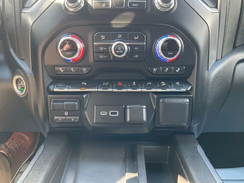 Used 2021 GMC Sierra 1500 Denali w/ Denali Premium Package image 8