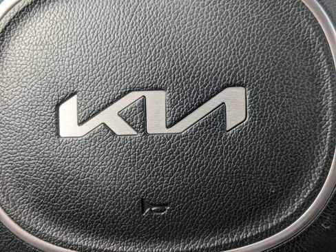 Certified 2023 Kia Sorento SX AWD/4WD image 35