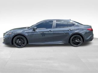 Used 2025 Toyota Camry SE w/ Convenience Package FWD video 2