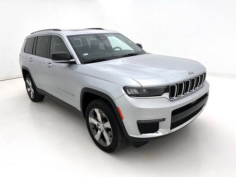 Used 2021 Jeep Grand Cherokee L Limited AWD/4WD image 2