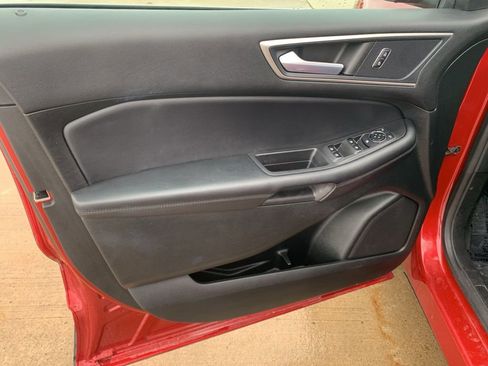 Used 2023 Ford Edge SEL image 16