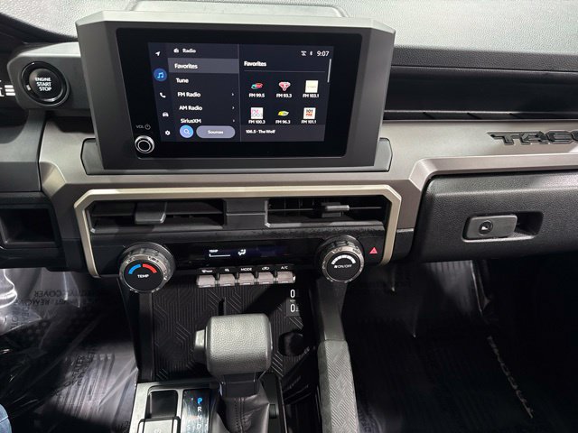 Used 2024 Toyota Tacoma SR5 AWD/4WD image 17