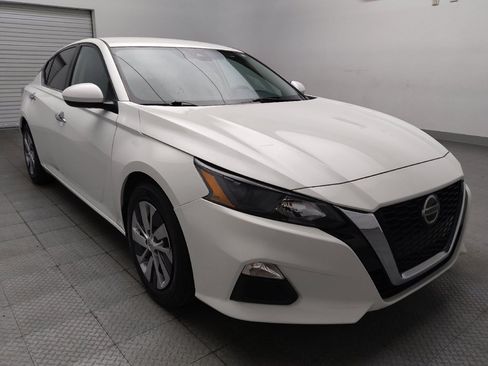 Used 2022 Nissan Altima 2.5 S FWD image 13