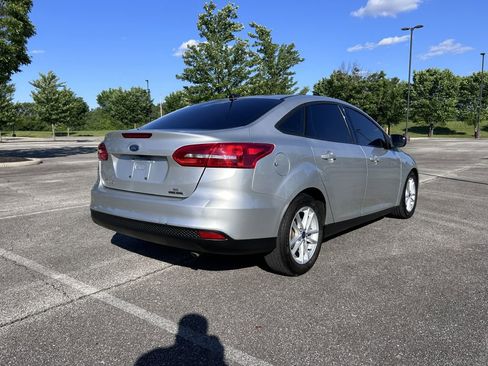 Used 2016 Ford Focus SE image 5