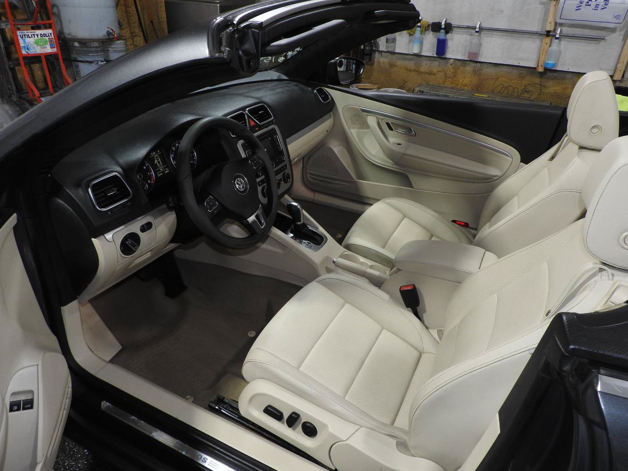 Used 2015 Volkswagen Eos Komfort FWD image 7