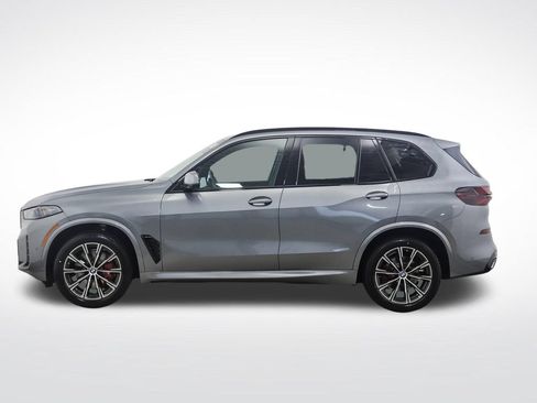 New 2026 BMW X5 xDrive40i w/ M Sport Package AWD/4WD image 2