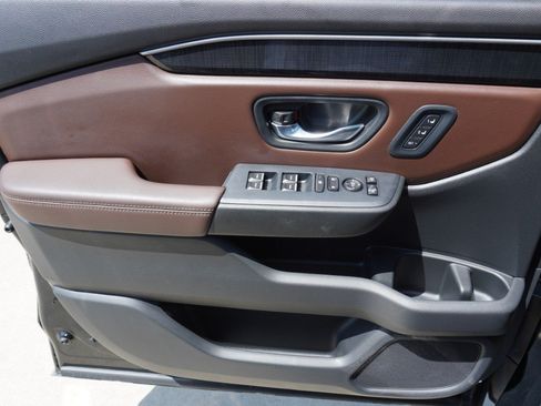 Used 2023 Honda Pilot Elite image 23