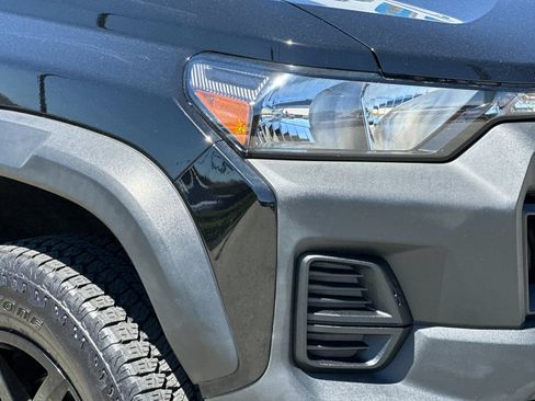 Used 2023 Chevrolet Colorado Trail Boss w/ LPO, Skid Plate Package AWD/4WD image 34