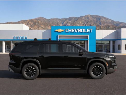 New 2026 Chevrolet Traverse Z71 w/ Enhanced Driving Package AWD/4WD image 3