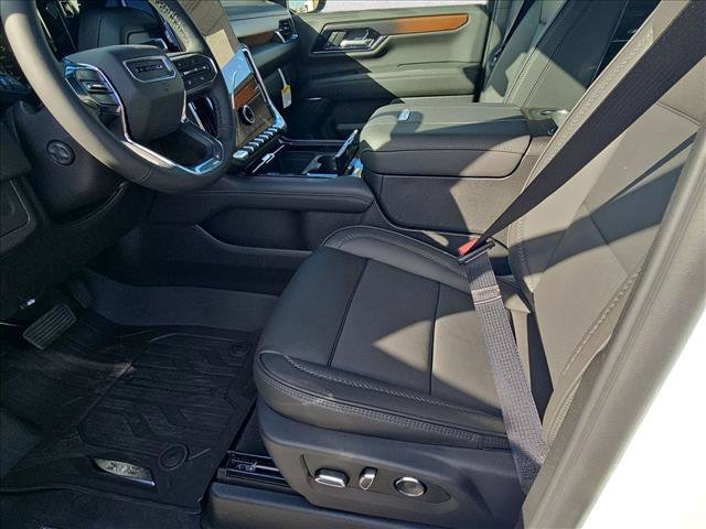 New 2026 GMC Yukon Denali w/ Sun & Power Step Package AWD/4WD image 4