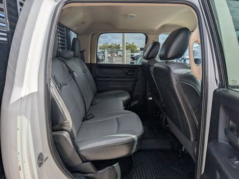 Used 2020 RAM 4500 Tradesman w/ Chrome Appearance Group RWD image 16