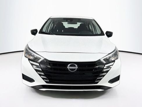 Used 2025 Nissan Versa S w/ Trunk Package FWD image 2