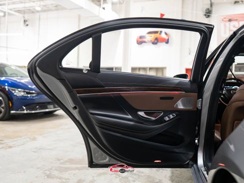Used 2015 Mercedes-Benz S 550 4MATIC Sedan image 47